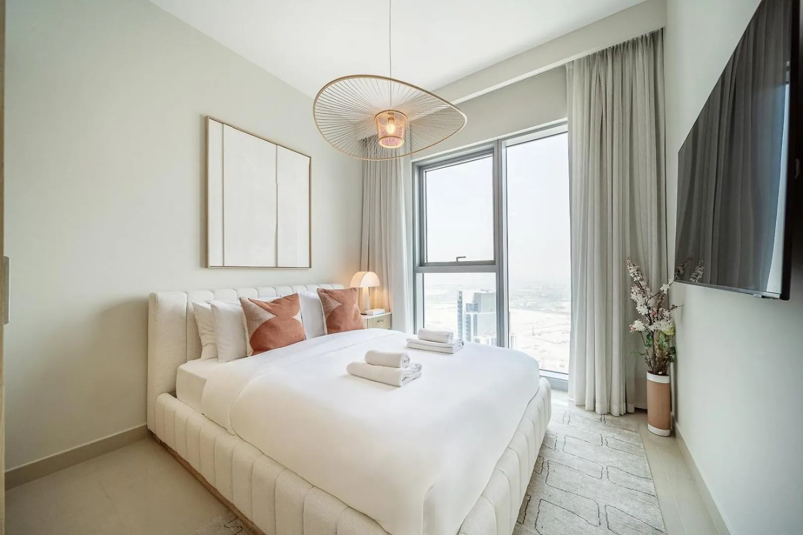 Luxe | Luxury 2Br | Creek View | Modern & Cozy Apartment Dubai